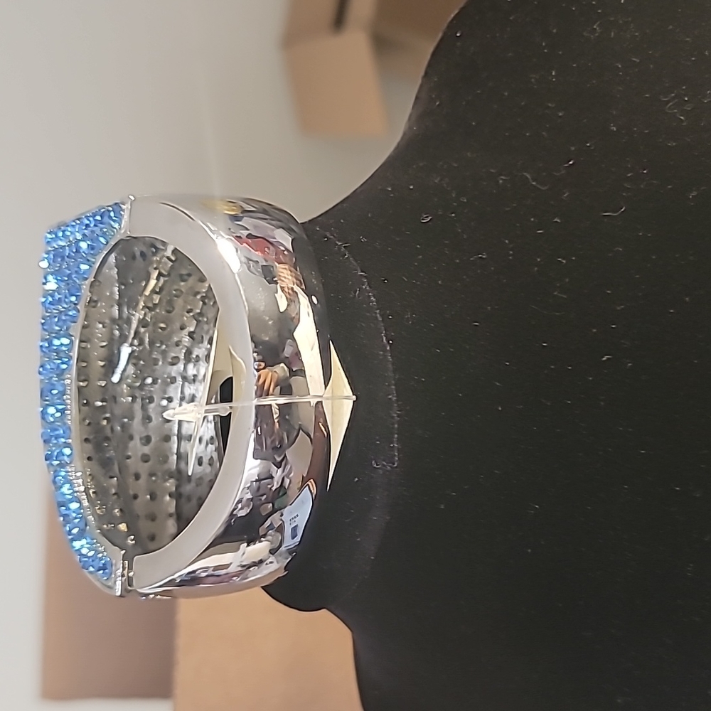 Crystal Square Bangle - Picture 2 of 3